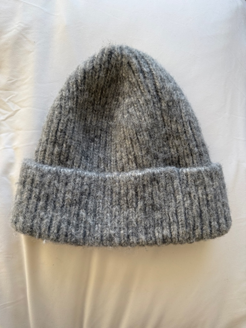& Other Stories Gray Ribbed Knit Beanie